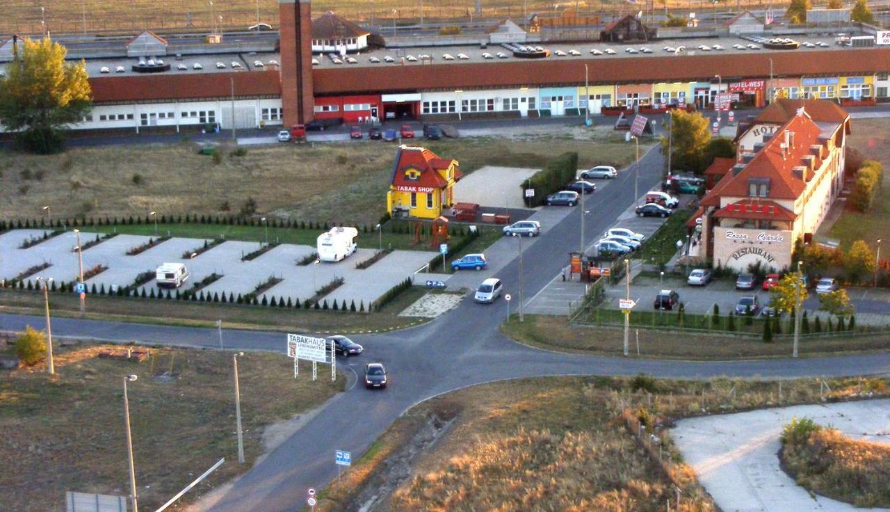 Hotel Rozsa Csarda Bungalow & Caravan Park Hegyeshalom Luaran gambar